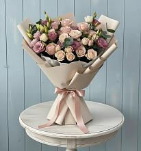 Букет цветов из:  Розы и Лизиантусы #REPLACE_PRED# Вихоревке