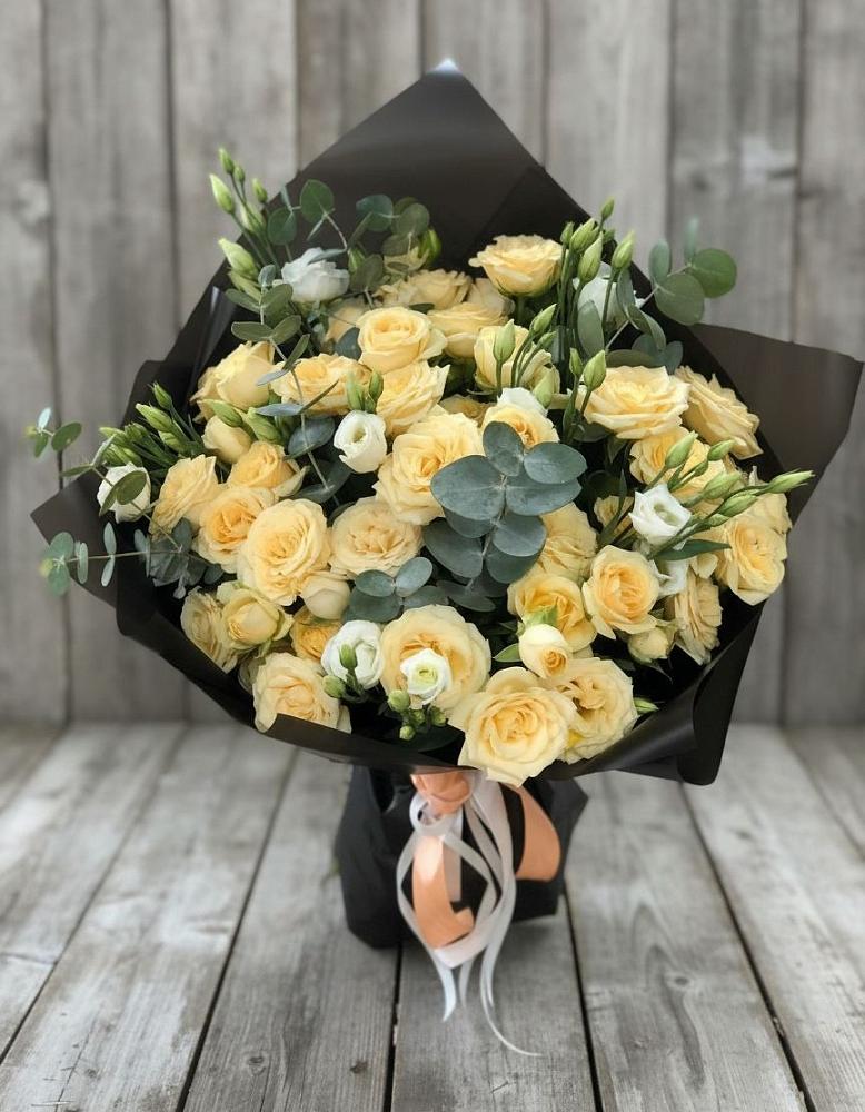 Букет цветов из: Розы и Лизиантусы в Вихоревке