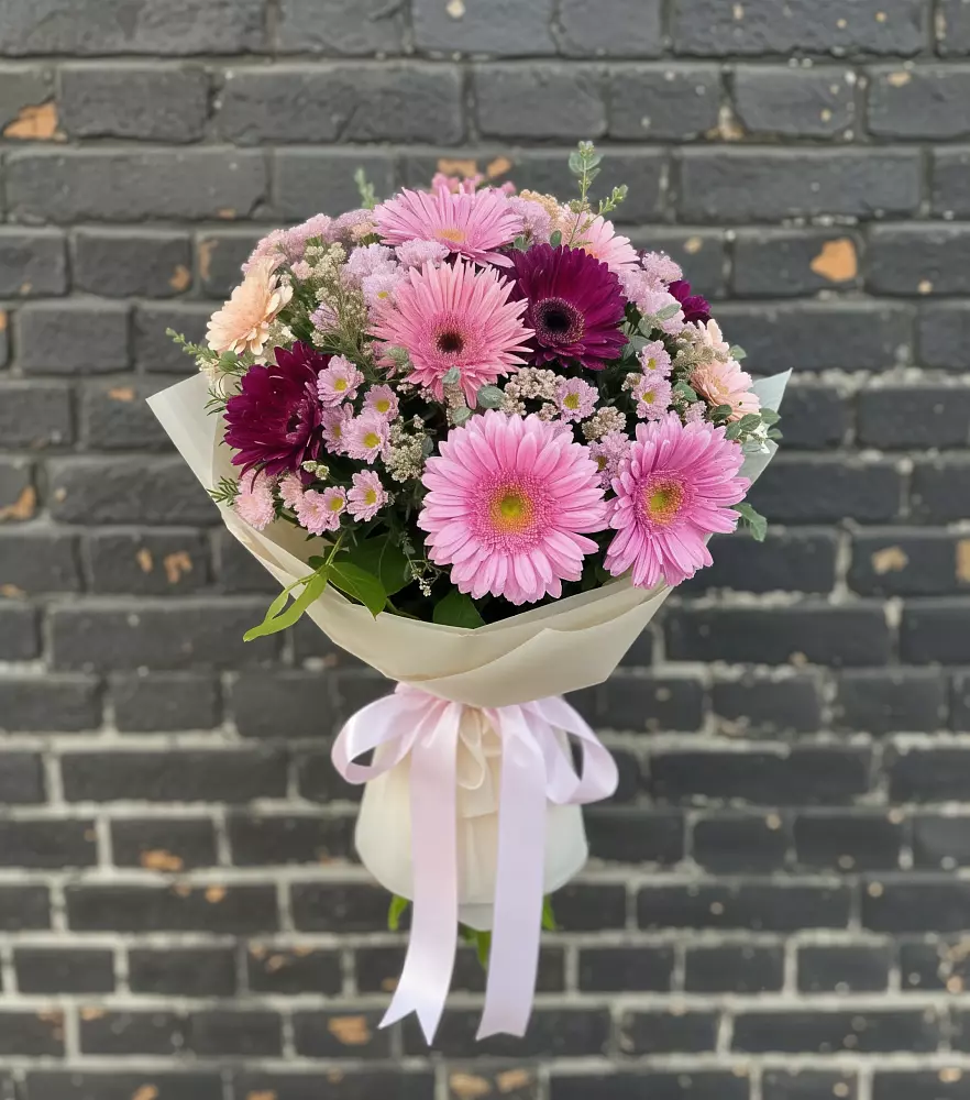 Букет цветов из: Герберы и Хризантемы в Вихоревке