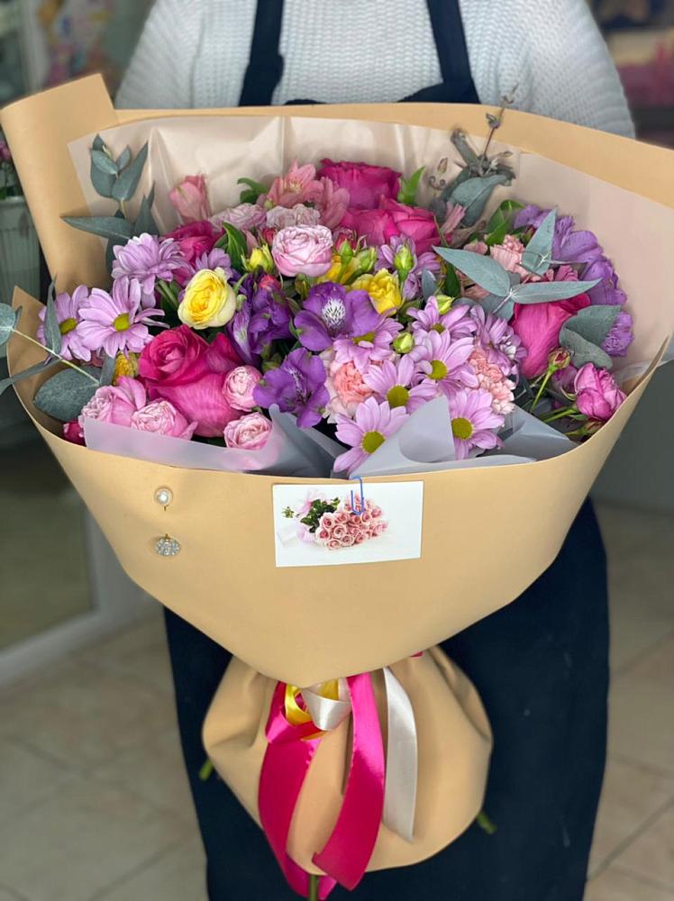 Букет цветов из: Хризантемы, Гвоздики и Альстромерии в Вихоревке