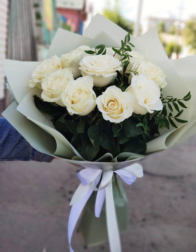 Букет Белые розы Проуд в Вихоревке