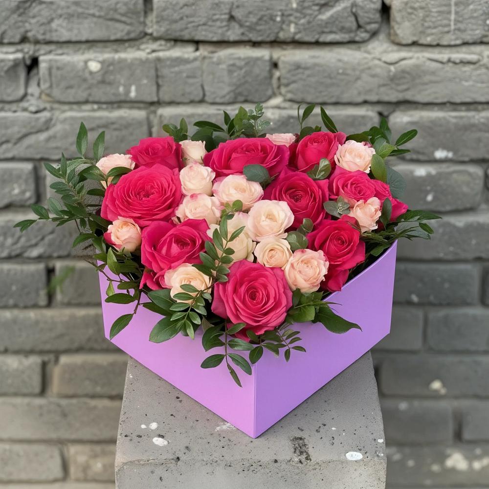 Цветочная композиция из Розы в коробке в Вихоревке