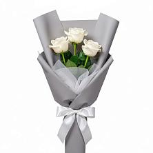 Букет 3 белые розы в Вихоревке