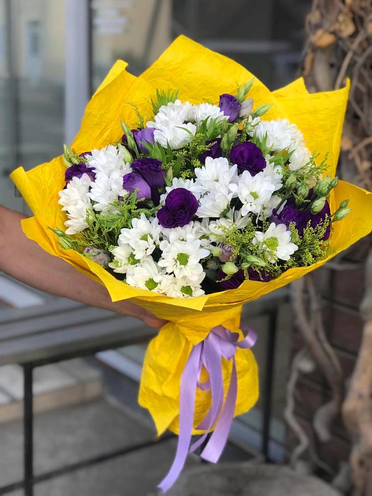 Букет цветов из: Ирисы, Хризантемы и Ромашки в Вихоревке