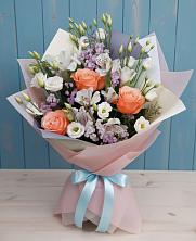 Букет цветов из:  Лизиантусы, Розы, Альстромерии и Гипсофила в Вихоревке