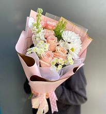 Букет цветов из:  Хризантемы и Розы в Вихоревке