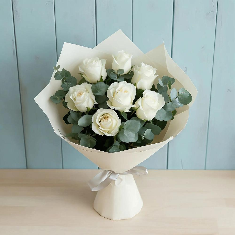 Букет Белые розы в Эвкалипте в Вихоревке