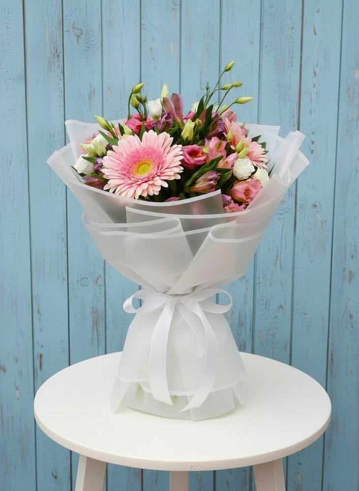 Букет цветов из: Герберы, Альстромерии и Лизиантусы в Вихоревке