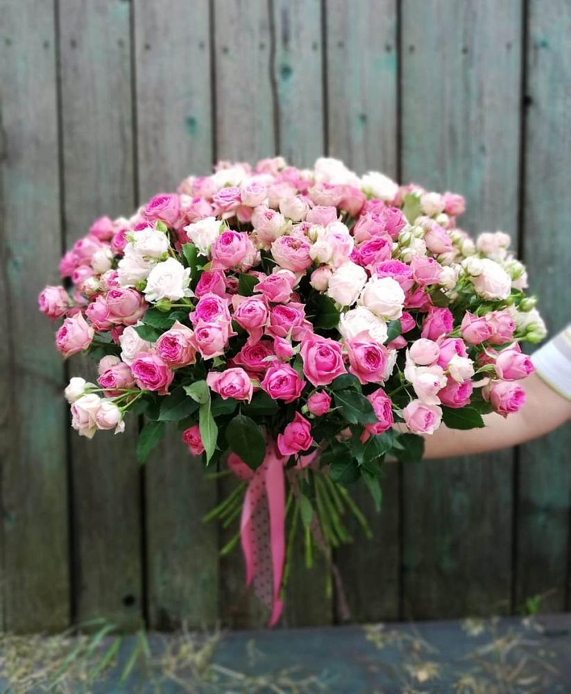 Букет Розовые кустовые розы Натали и Лав Лидия в Вихоревке