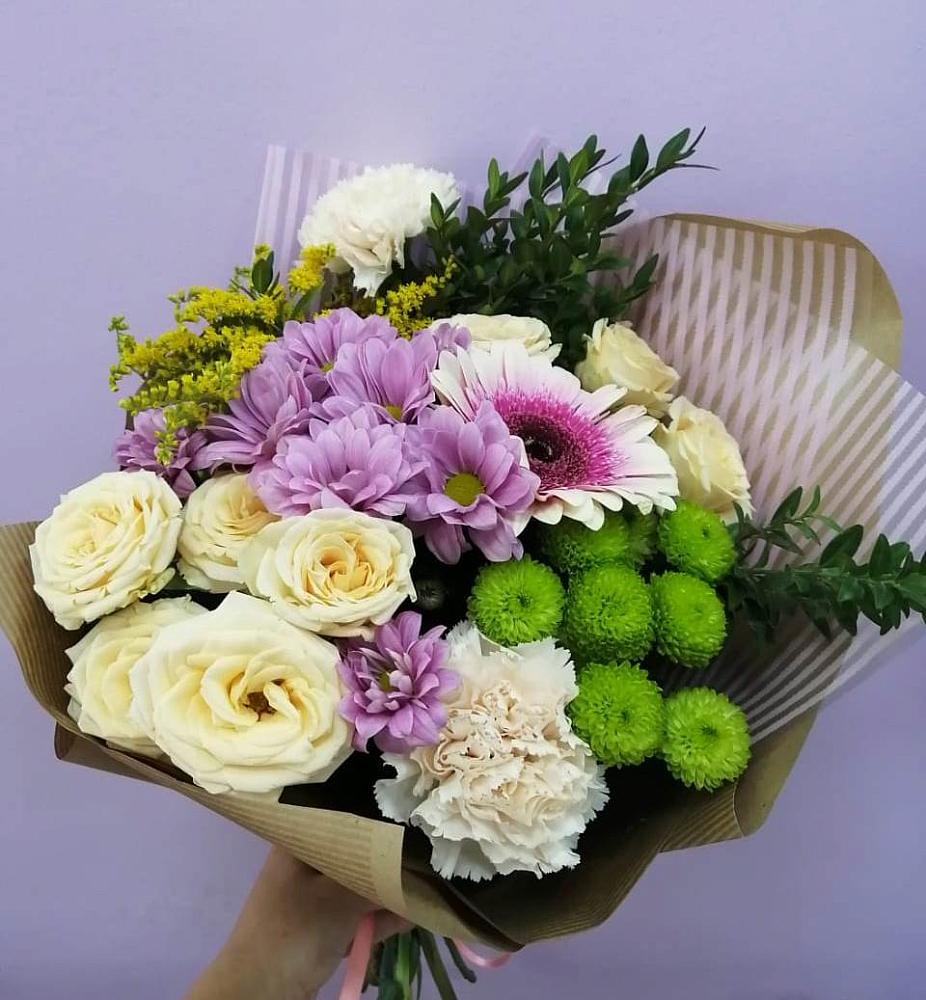 Букет цветов из: Хризантемы, Розы, Гвоздики и Герберы в Вихоревке