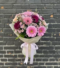 Букет цветов из:  Герберы и Хризантемы #REPLACE_PRED# Вихоревке
