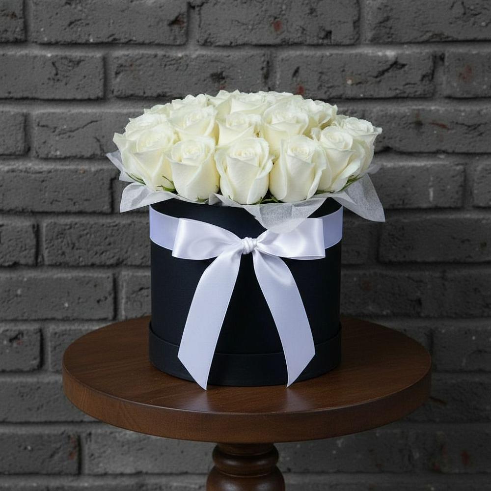 Цветочная композиция из Розы в шляпной коробке в Вихоревке