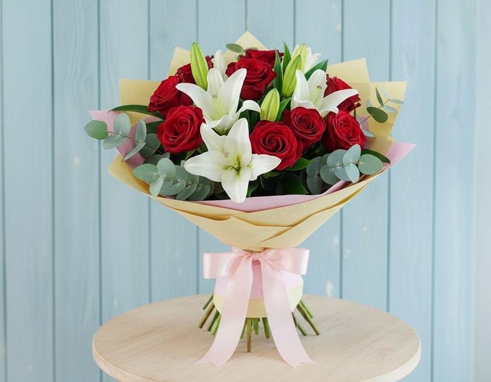 Букет цветов из: Лилии и Розы в Вихоревке